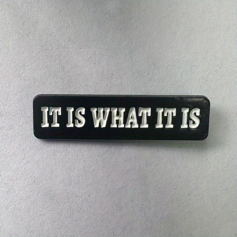 Broche avec citation de lettre - Vintage Fashion Quotes avis et prix