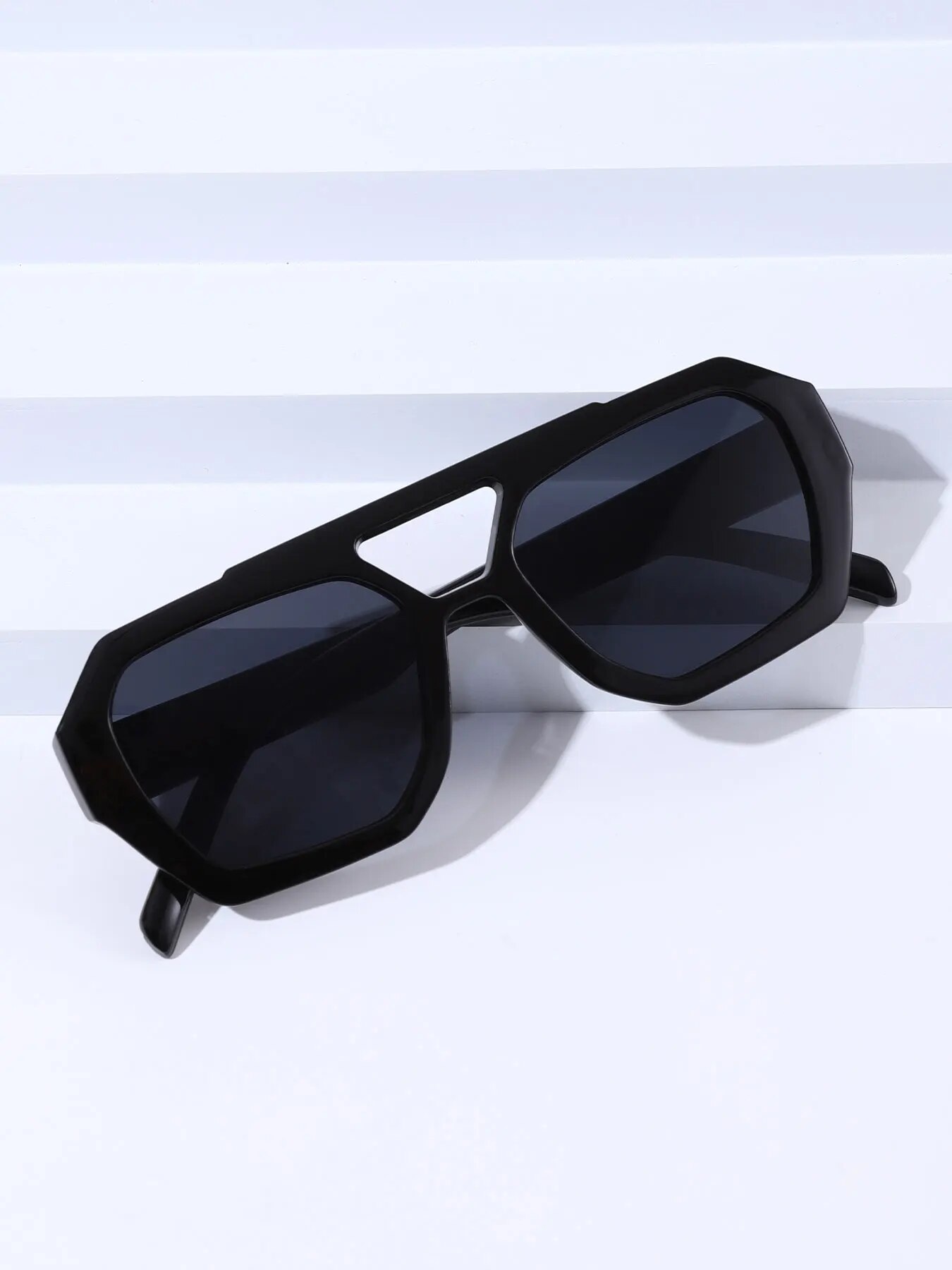 Lunettes de soleil carrées vin - Vintage Fashion Enthusiasts avis et prix